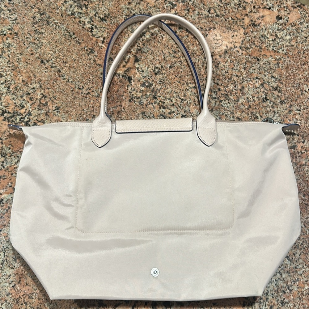 Longchamp Tote - image 7